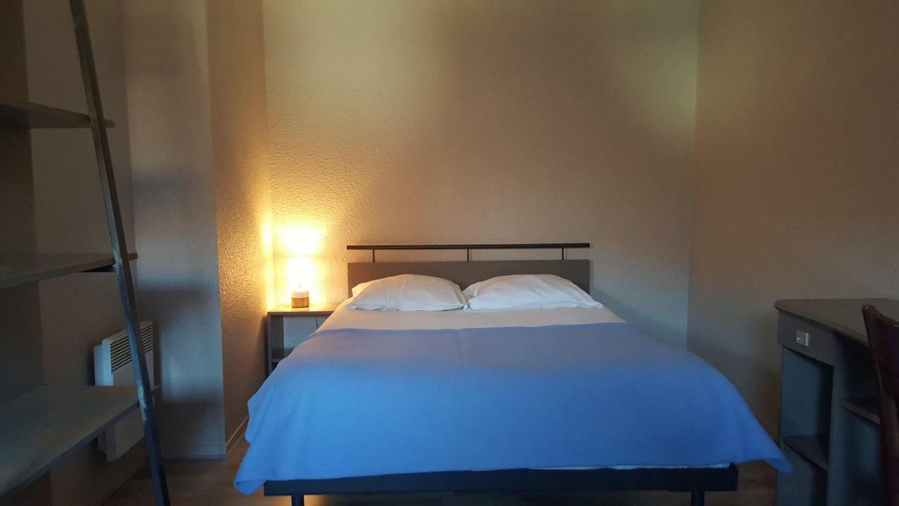 Residence Hoteliere Poincare Margny-les-Compiegne Екстер'єр фото